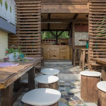 In With Sea View, Terrace, Air Conditioning, Wifi 4628-56 شقة *